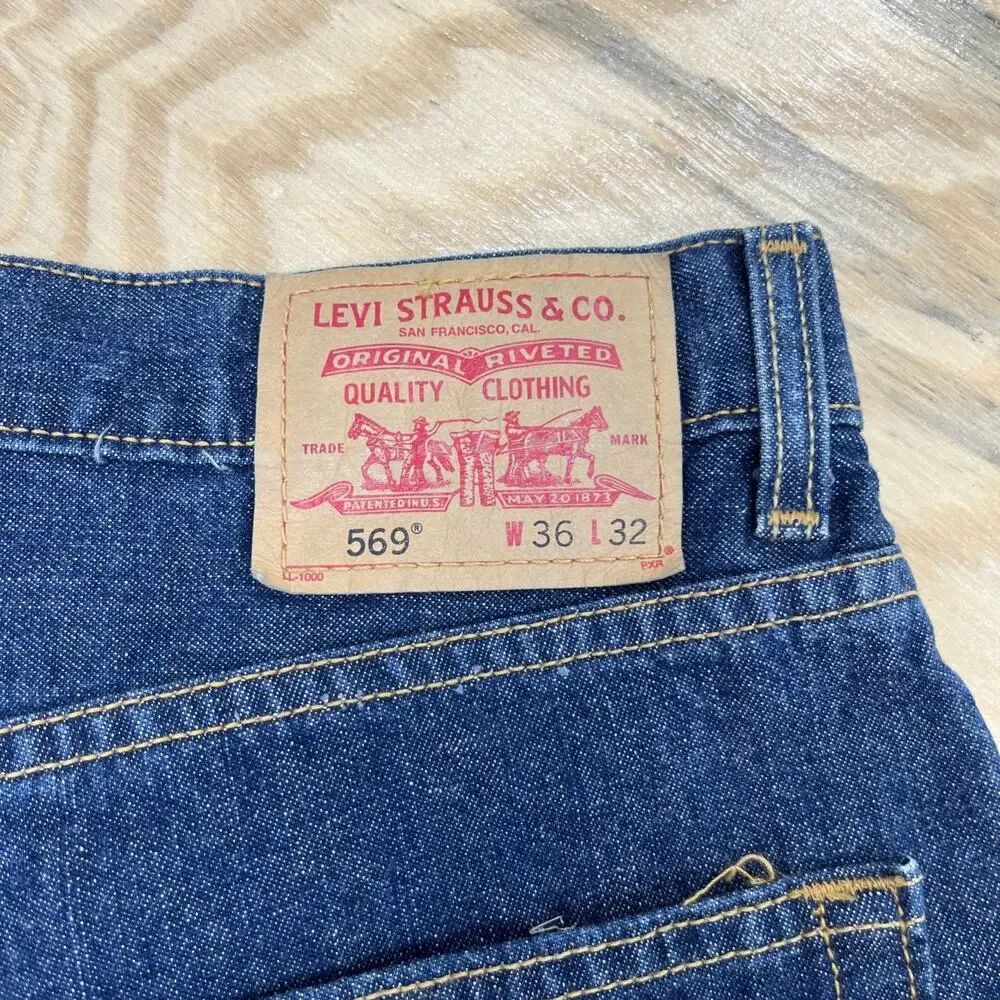 Y2K Levi's 559 Loose Fit Straight Jeans Men's Size 36x32 Vintage Skater Grunge